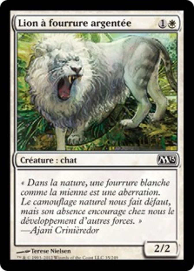 image Lion à fourrure argentée